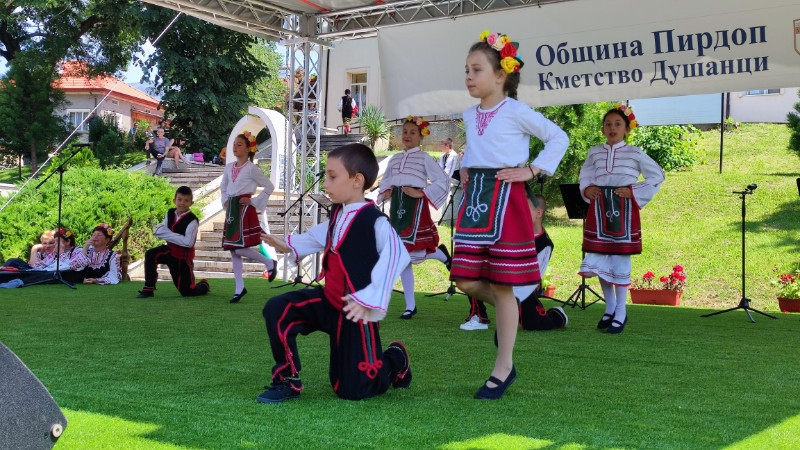 Gemeinschaftsprojekte - Metalplast